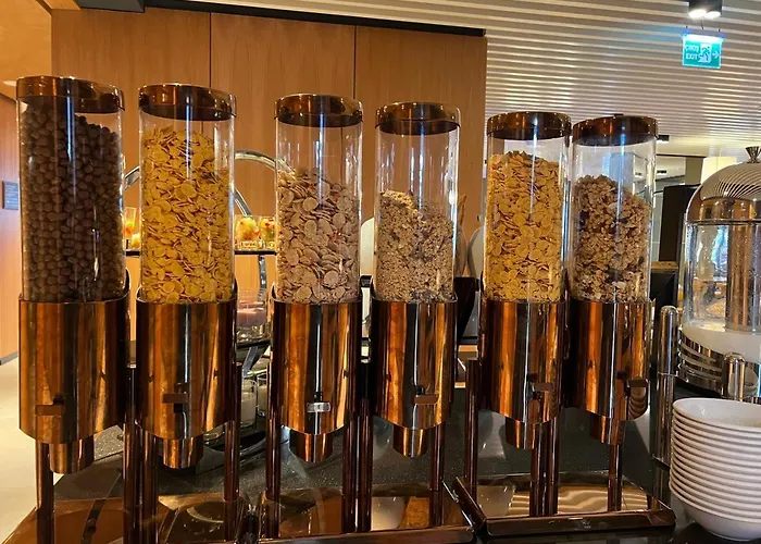 By Marriott מלון