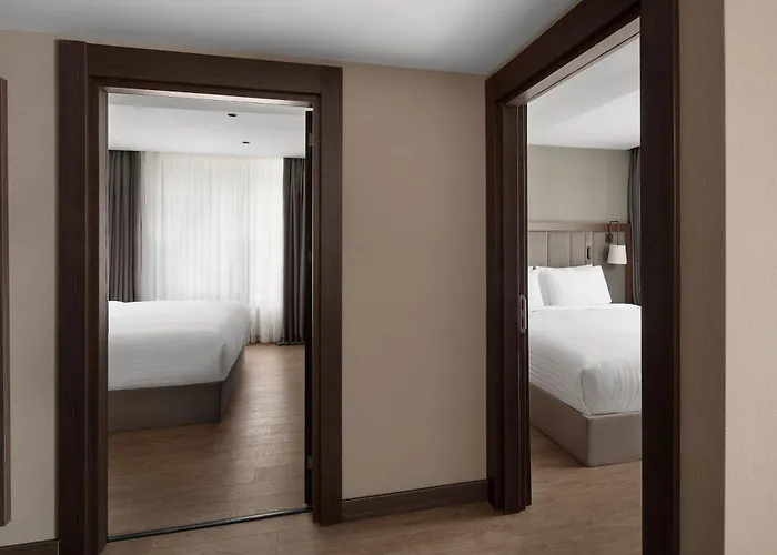 מלון By Marriott