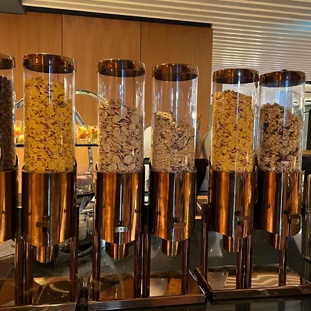 By Marriott ホテル