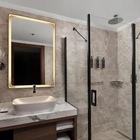 By Marriott فندق ترابزون