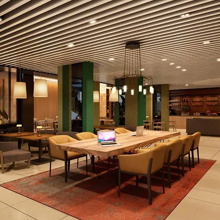 ホテル By Marriott 3*